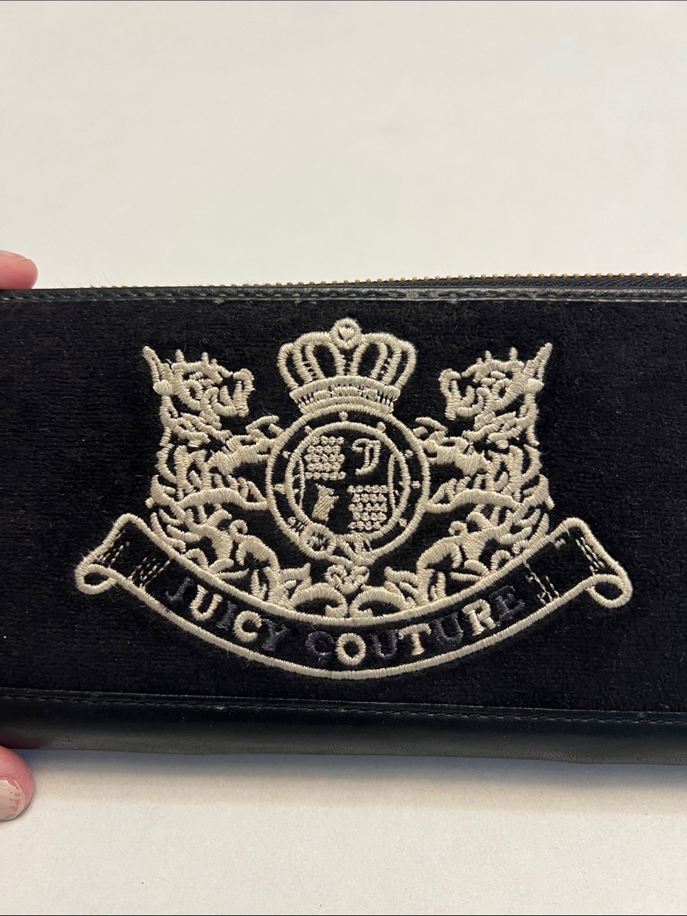JUICY COUTURE BLACK LEATHER & VELVET SCOTTIE DOG ZIP AROUND WALLET - Picture 3 of 16